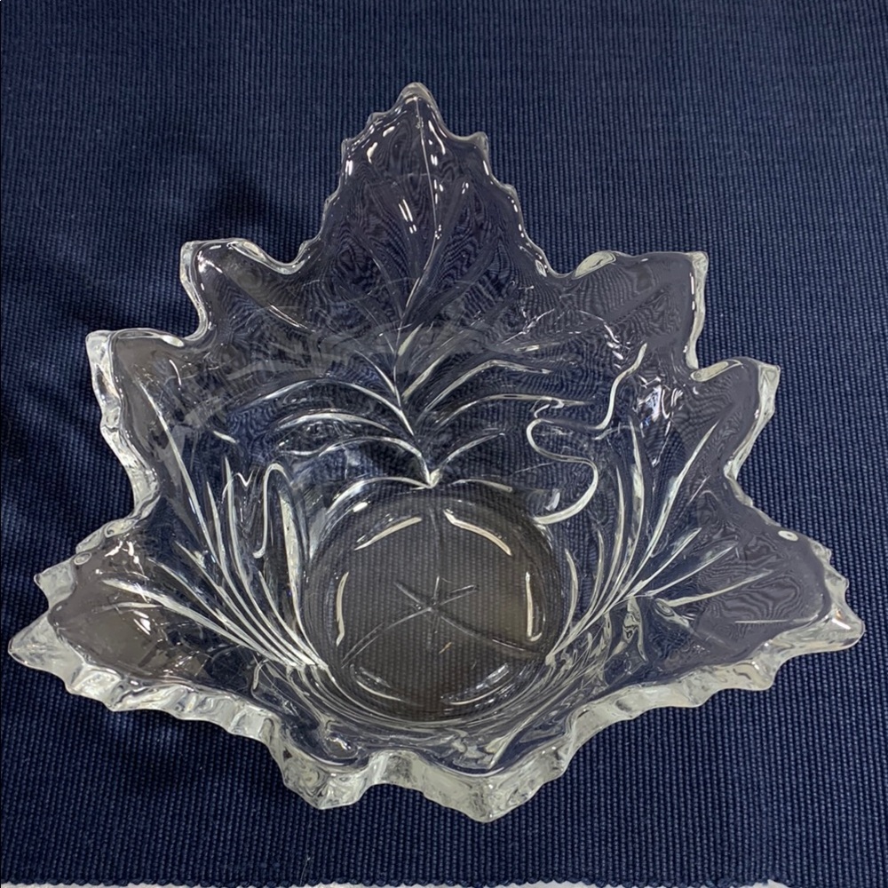Teleflora Lead Crystal Maple Leaf Bowl
